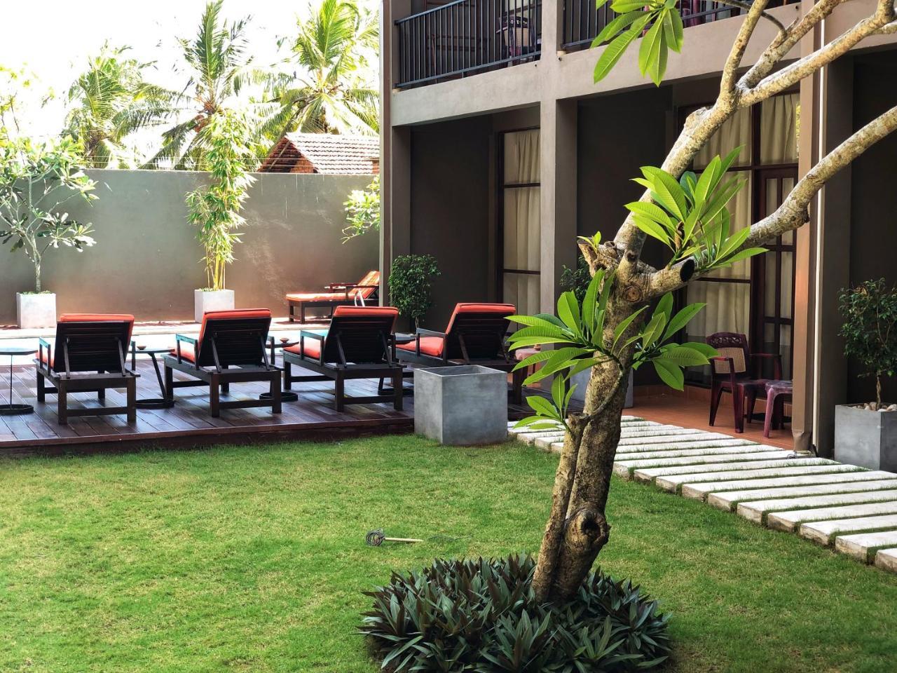 Hotel Waves By Tranquil Negombo Exterior foto