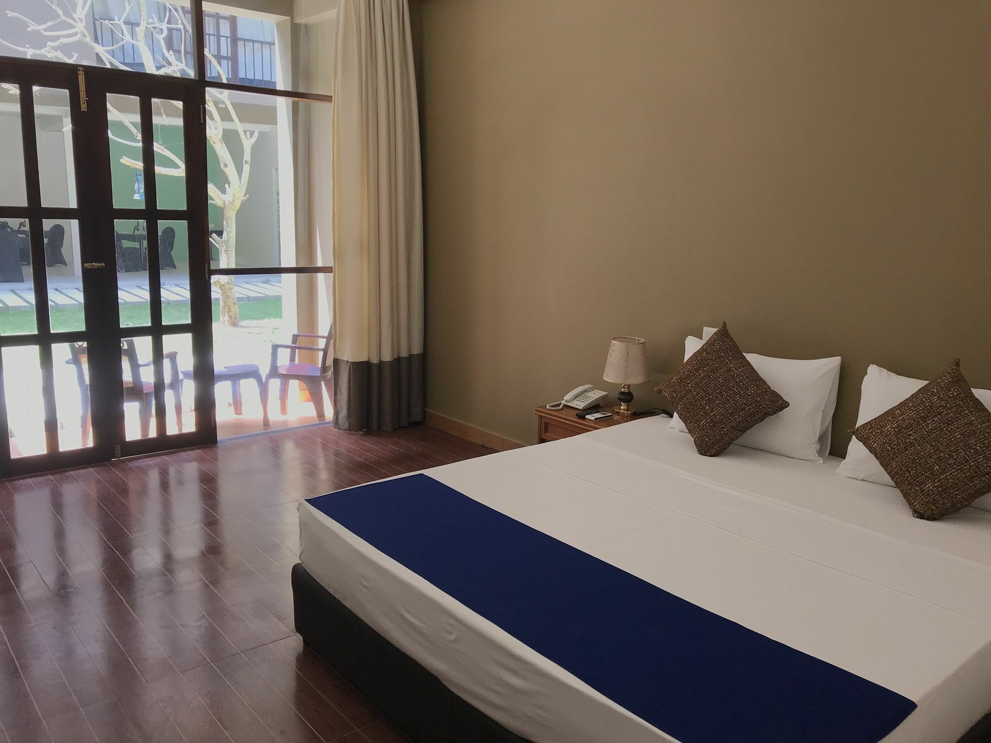 Hotel Waves By Tranquil Negombo Exterior foto