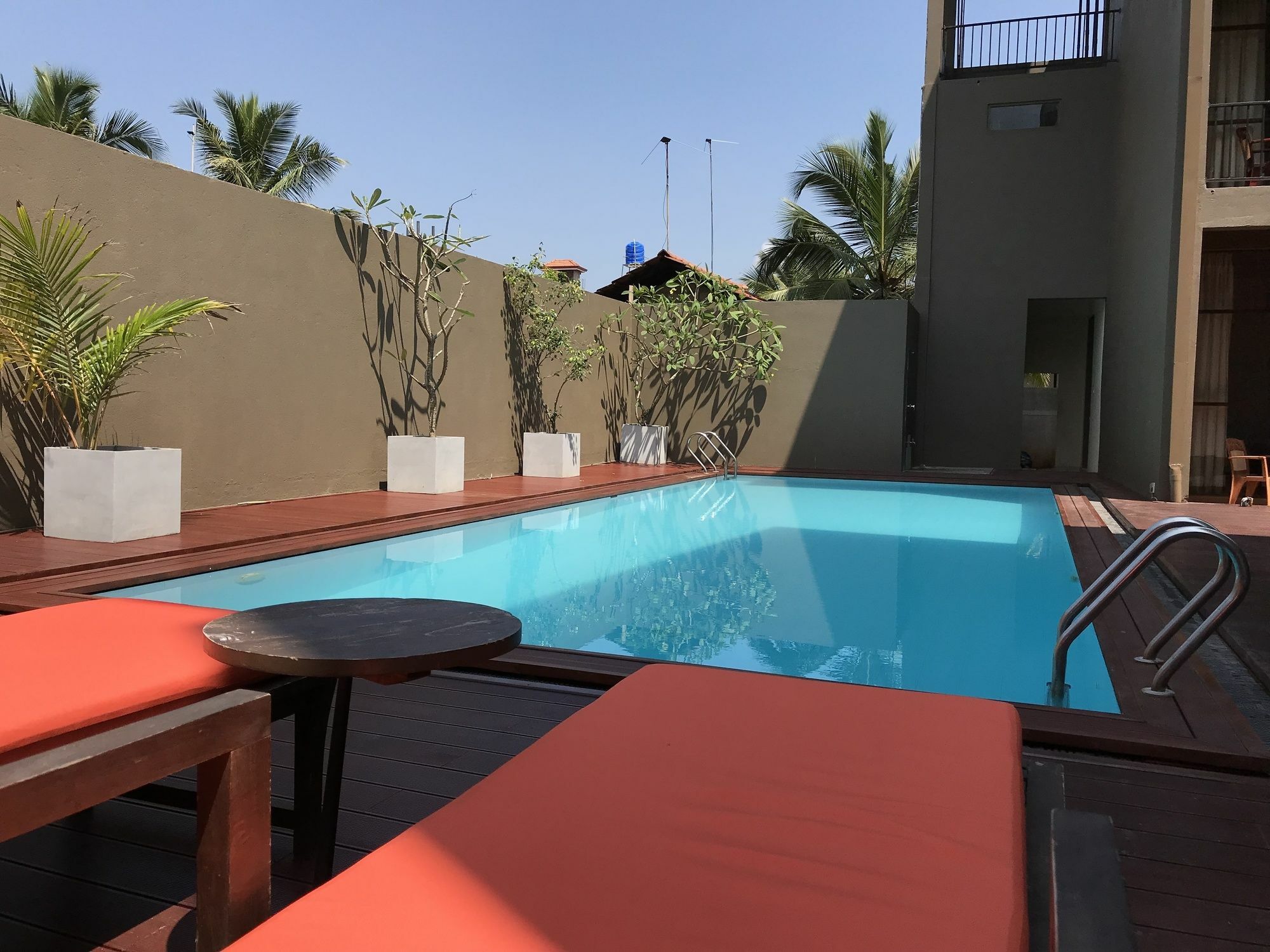 Hotel Waves By Tranquil Negombo Exterior foto